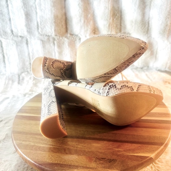 Cape Robbin Nude Open Toe Snake Print 5" Chunky Heel - Picture 9 of 12